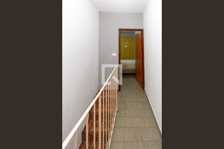 Corredor de casa para alugar com 2 quartos, 88m² em Parque Santa Madalena, São Paulo