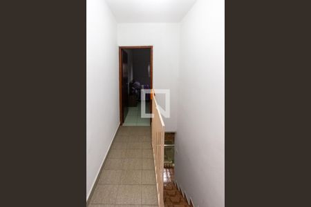 Corredor de casa para alugar com 2 quartos, 88m² em Parque Santa Madalena, São Paulo