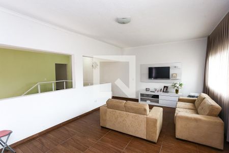 Casa à venda com 460m², 3 quartos e 4 vagassala TV