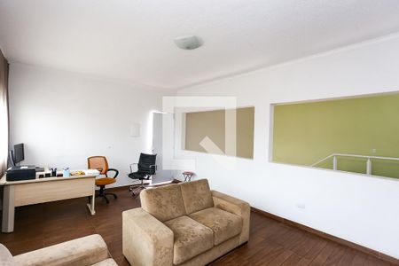 Casa à venda com 460m², 3 quartos e 4 vagassala TV