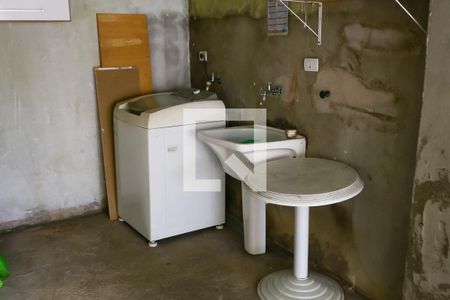 Casa à venda com 460m², 3 quartos e 4 vagasQuintal /Churrasqueira/Serviço