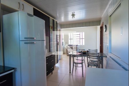 Casa para alugar com 320m², 3 quartos e 2 vagasCozinha