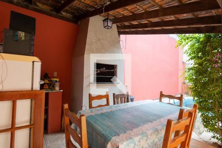 Casa para alugar com 320m², 3 quartos e 2 vagasQuintal