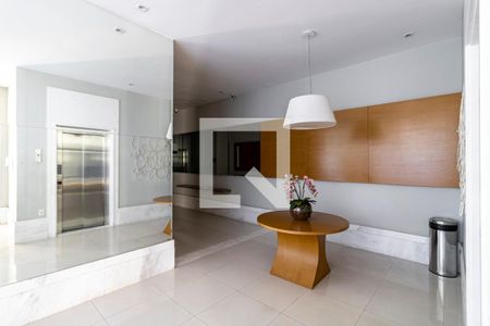 Apartamento à venda com 140m², 3 quartos e 2 vagas Apartamento à venda com 140m², 3 quartos e 2 vagasHall de Entrada