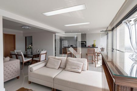 Apartamento à venda com 140m², 3 quartos e 2 vagas Apartamento à venda com 140m², 3 quartos e 2 vagasVaranda Gourmet da Sala