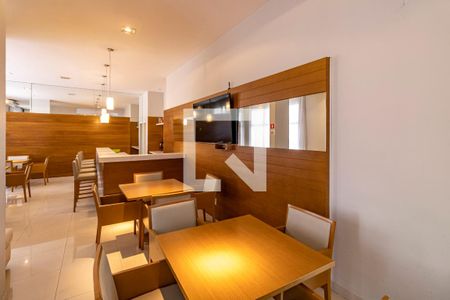 Apartamento à venda com 140m², 3 quartos e 2 vagas Apartamento à venda com 140m², 3 quartos e 2 vagasÁrea comum - Salão de festas