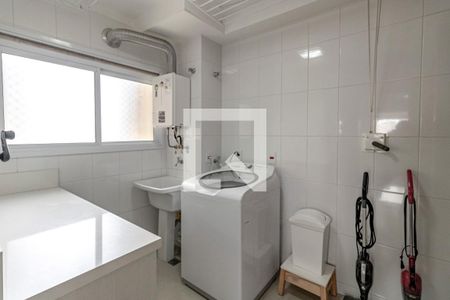 Apartamento à venda com 140m², 3 quartos e 2 vagas Apartamento à venda com 140m², 3 quartos e 2 vagasÁrea de Serviço