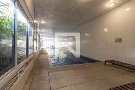 Apartamento à venda com 140m², 3 quartos e 2 vagas Apartamento à venda com 140m², 3 quartos e 2 vagasÁrea comum - Piscina Aquecida