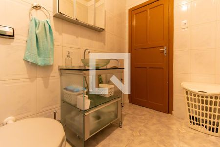 Casa à venda com 231m², 3 quartos e 2 vagasBanheiro