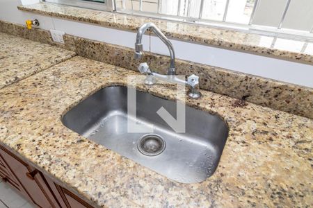 Casa à venda com 206m², 3 quartos e 2 vagasCozinha