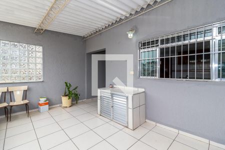 Casa à venda com 206m², 3 quartos e 2 vagasÁrea de Serviço 1