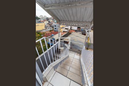 Casa à venda com 206m², 3 quartos e 2 vagasEscada
