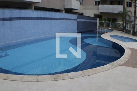 Apartamento para alugar com 64m², 2 quartos e 1 vagaÁrea comum - Piscina