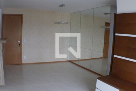 Sala de apartamento para alugar com 2 quartos, 64m² em Taquara, Rio de Janeiro