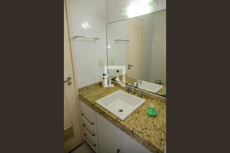 Apartamento à venda com 105m², 3 quartos e 1 vagaBanheiro Social