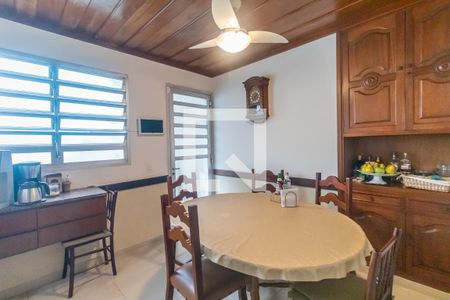 Casa à venda com 600m², 4 quartos e 5 vagasCopa