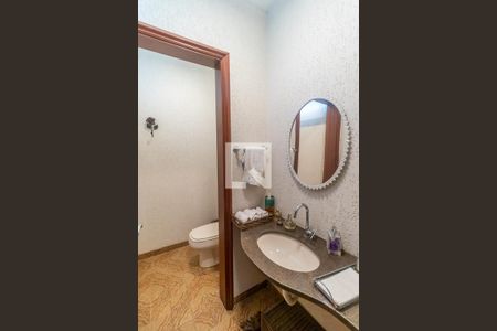 Casa à venda com 600m², 4 quartos e 5 vagasLavabo