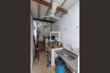 Casa à venda com 600m², 4 quartos e 5 vagasChurrasqueira