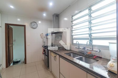 Casa à venda com 600m², 4 quartos e 5 vagasCozinha
