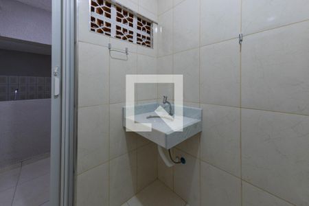 Banheiro de casa à venda com 1 quarto, 75m² em Jardim Paraguaçu, São Paulo