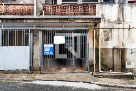 Casa à venda com 75m², 1 quarto e 1 vaga Casa à venda com 75m², 1 quarto e 1 vagaFachada