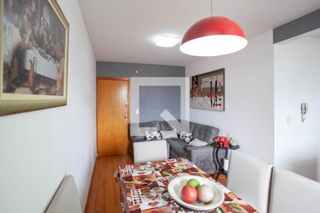 Sala  de apartamento à venda com 3 quartos, 75m² em Planalto, Belo Horizonte