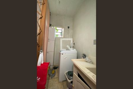 Casa à venda com 180m², 3 quartos e 3 vagasÁrea de Serviço