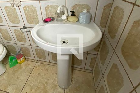 Casa à venda com 180m², 3 quartos e 3 vagas Casa à venda com 180m², 3 quartos e 3 vagasBanheiro de Serviço