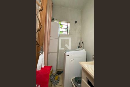 Casa à venda com 180m², 3 quartos e 3 vagas Casa à venda com 180m², 3 quartos e 3 vagasÁrea de Serviço