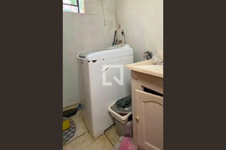 Casa à venda com 180m², 3 quartos e 3 vagas Casa à venda com 180m², 3 quartos e 3 vagasÁrea de Serviço