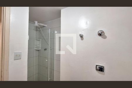 Banheiro de apartamento à venda com 1 quarto, 33m² em Barra Funda, São Paulo