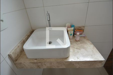 Casa para alugar com 86m², 3 quartos e 2 vagasBanheiro 