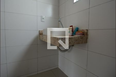 Casa para alugar com 86m², 3 quartos e 2 vagasBanheiro 