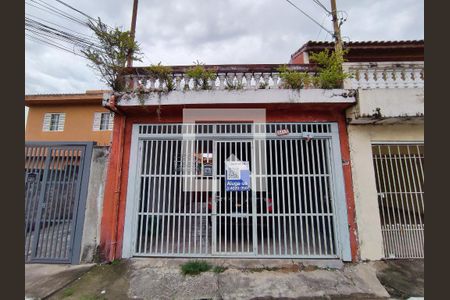 Casa à venda com 152m², 4 quartos e 1 vaga Casa à venda com 152m², 4 quartos e 1 vagaFachada