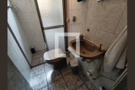 Casa à venda com 152m², 4 quartos e 1 vaga Casa à venda com 152m², 4 quartos e 1 vagaBanheiro