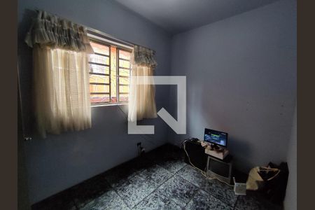 Casa à venda com 152m², 4 quartos e 1 vaga Casa à venda com 152m², 4 quartos e 1 vagaEscritório