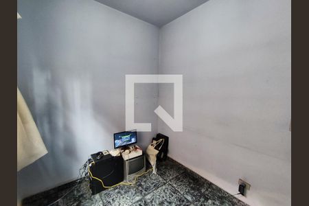 Casa à venda com 152m², 4 quartos e 1 vaga Casa à venda com 152m², 4 quartos e 1 vagaEscritório