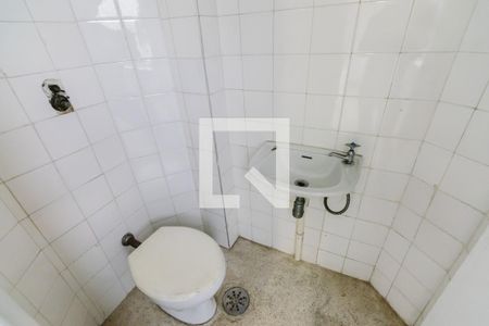 Apartamento para alugar com 90m², 2 quartos e sem vagaBanheiro de Serviço