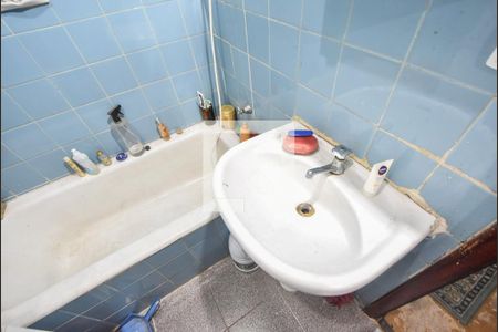 Casa à venda com 128m², 3 quartos e 2 vagasBanheiro 02