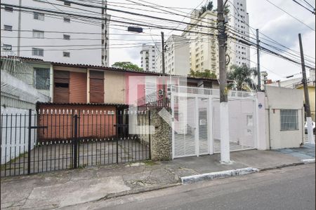 Casa à venda com 128m², 3 quartos e 2 vagasFachada