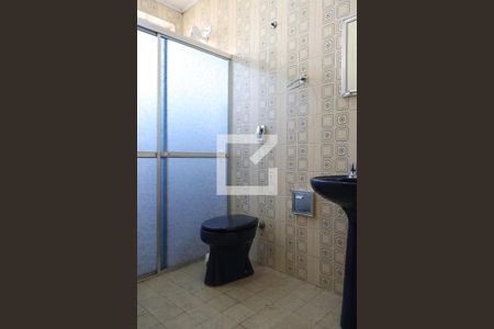 Casa à venda com 300m², 4 quartos e 8 vagasBanheiro Corredor