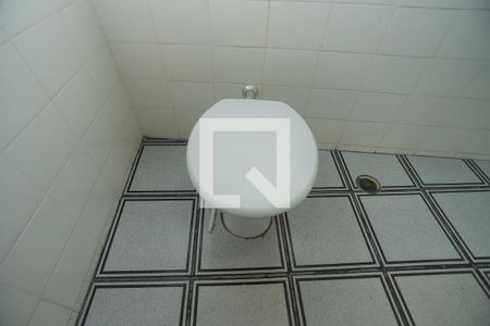 Banheiro de casa para alugar com 2 quartos, 72m² em Alto de Pinheiros, São Paulo