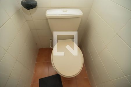 Casa para alugar com 72m², 2 quartos e 2 vagasBanheiro de Serviço