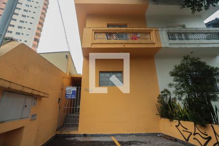 Casa para alugar com 72m², 2 quartos e 2 vagasFachada