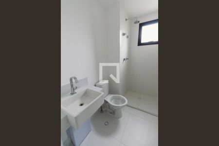 Banheiro de kitnet/studio para alugar com 1 quarto, 24m² em Perdizes, São Paulo