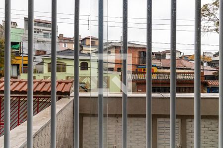 Sala e Cozinha - Vista de casa para alugar com 1 quarto, 50m² em Vila São José, São Paulo