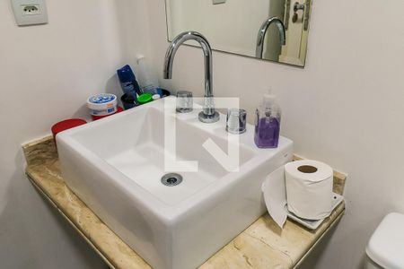 Apartamento à venda com 69m², 2 quartos e 2 vagas Apartamento à venda com 69m², 2 quartos e 2 vagasBanheiro da Suíte