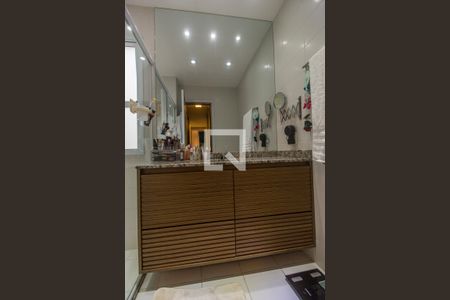 Apartamento à venda com 132m², 3 quartos e 2 vagasBanheiro da Suíte