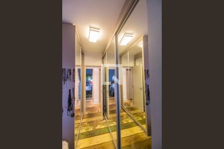 Apartamento à venda com 132m², 3 quartos e 2 vagasCloset da suíte