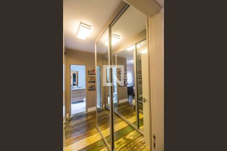 Apartamento à venda com 132m², 3 quartos e 2 vagasCloset da suíte